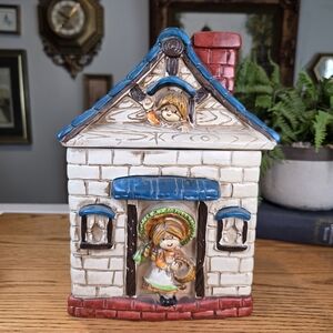 VTG Giftcraft Japan Ceramic Cottage Cookie Jar Sunbonnet Girl Toronto Sticker